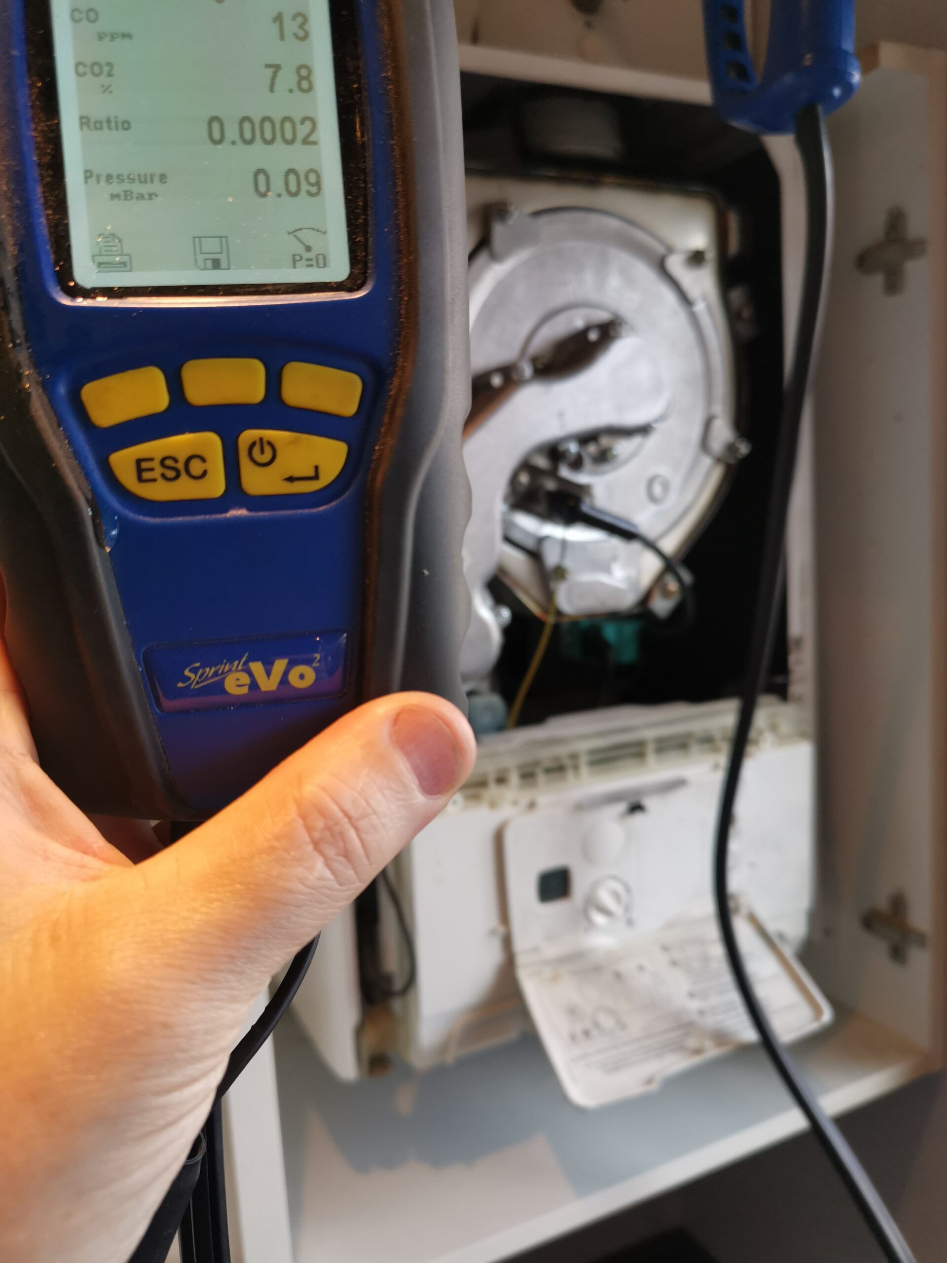 Boiler service gas flue analysis